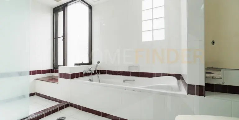 Neo Aree Sukhumvit 26 (3b 250sqm 65k)-23