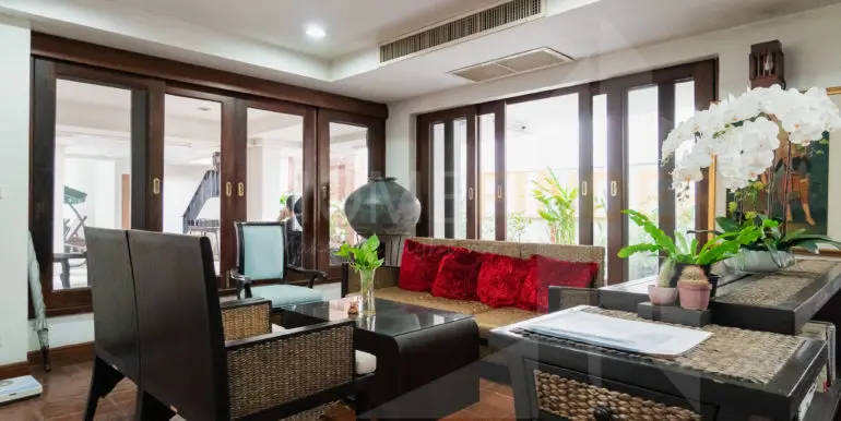 Neo Aree Sukhumvit 26 (3b 250sqm 65k)-31