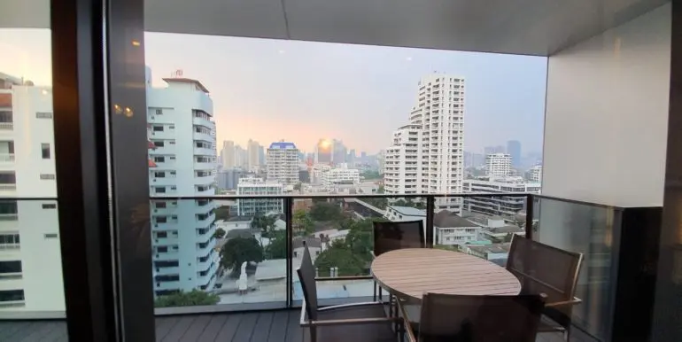 Tela Thonglor 201.5 Sqm. 2+1b 3b 72 Mb (3)