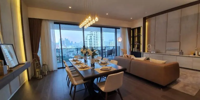 Tela Thonglor 201.5 Sqm. 2+1b 3b 72 Mb (5)