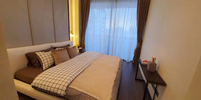 Tela Thonglor 201.5 Sqm. 2+1b 3b 72 Mb (7)