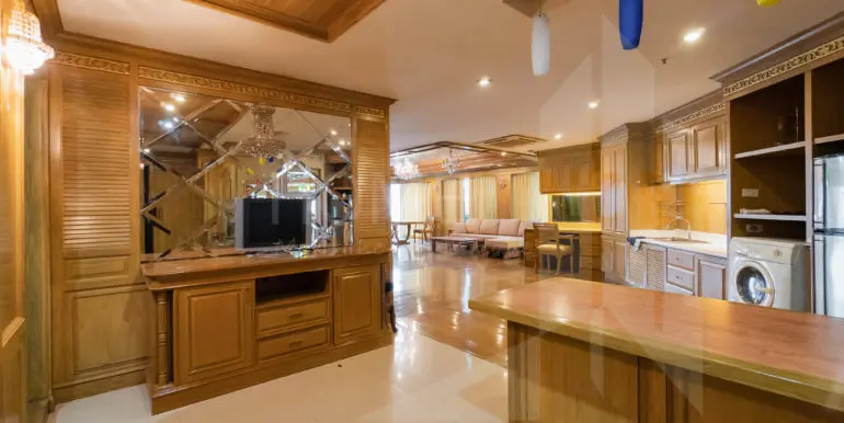 Crystal Garden (4b 220sqm 80k)