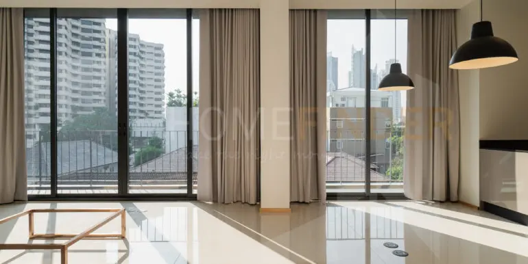 Vana Residence Sukhumvit 26 (3b 210sqm 150k)