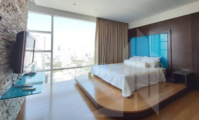 5. master bed1
