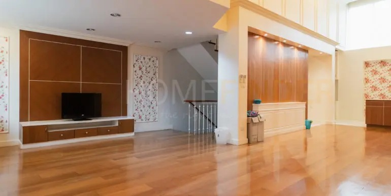 Baan Krang Krung Thonglor (4b 350sqm 85k)-12