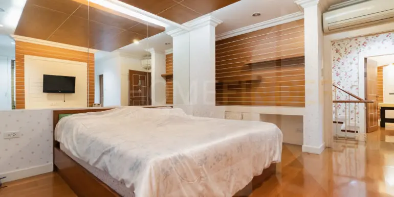Baan Krang Krung Thonglor (4b 350sqm 85k)-32