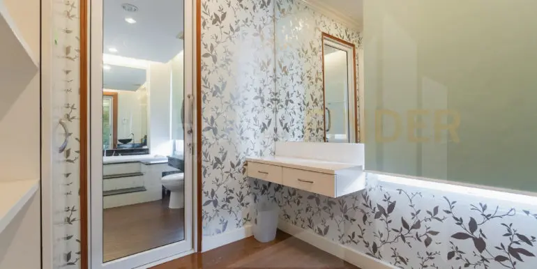 Baan Krang Krung Thonglor (4b 350sqm 85k)-41