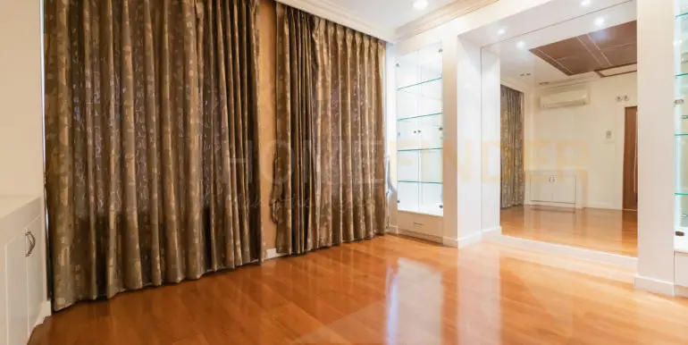 Baan Krang Krung Thonglor (4b 350sqm 85k)-57
