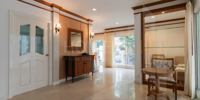 Baan Krang Krung Thonglor (4bed 350sqm 100k)