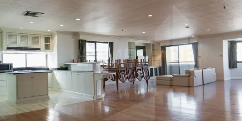Baan Suanpetch (3b 265sqm 85k)