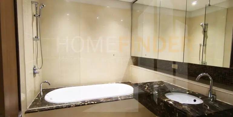 2nd bathroom2