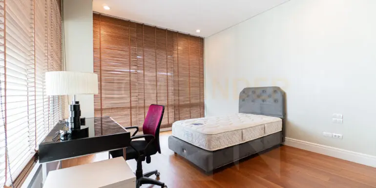 Bright Sukhumvit 24 (3bed Duplex 37.5b)-15
