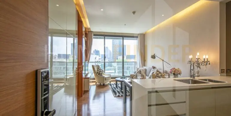 2) Living Room+