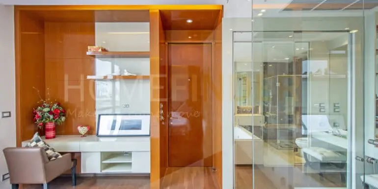 5) Bedroom+
