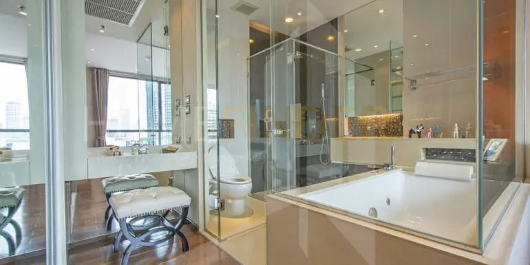 6) Bedroom+