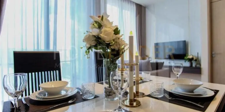 Dining Room2+