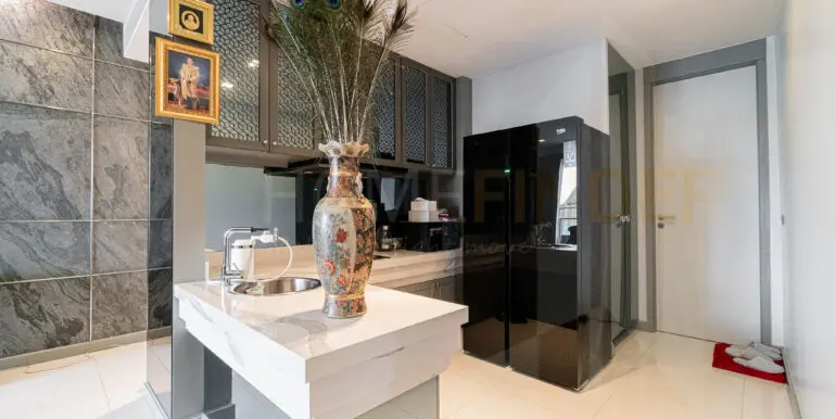 M Silom (1bed)-5