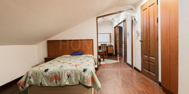 Raintree Village Apartment (4b 420sqm 125k)-47