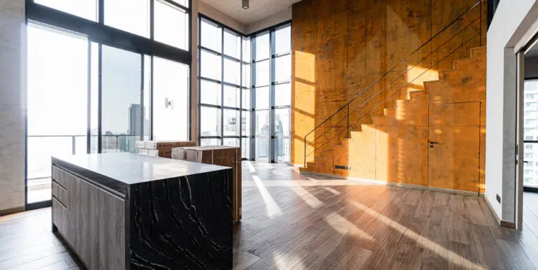 The Loft Asoke (2bed Duplex)-17