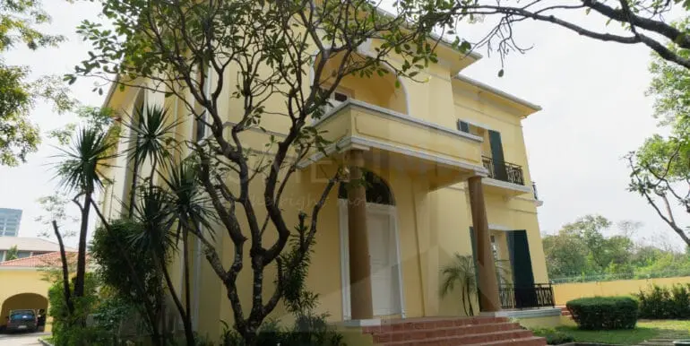 House Ekkamai Soi ABC (Yellow House)-102