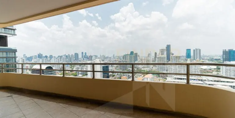 Hampton Thonglor-37