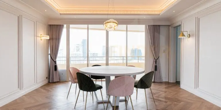 Hampton Thonglor-8