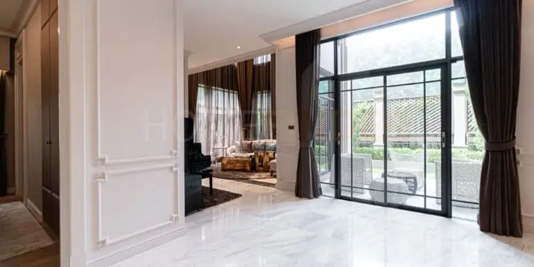 Chewawan Pinklao-Sathorn (Praisaeng)-11