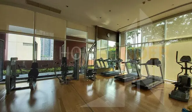 10Fullerton 3 bed 2 Bath