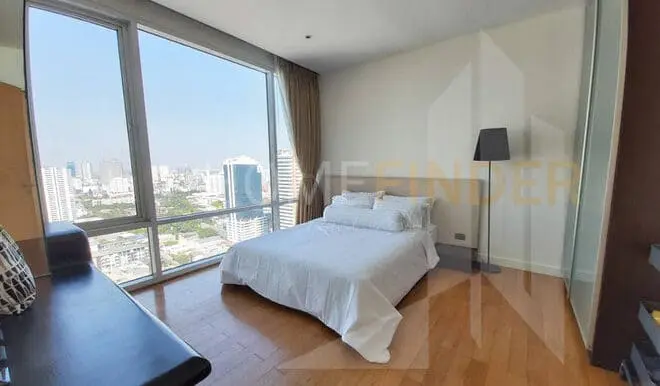 4Fullerton 3 bed 2 Bath