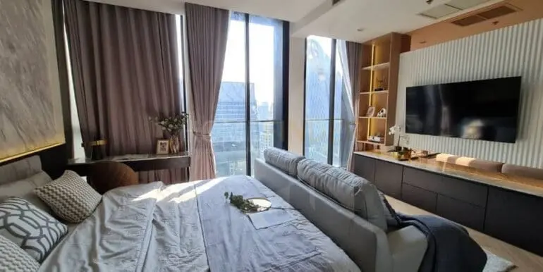 noble ploenchit-1BR57sqm-01