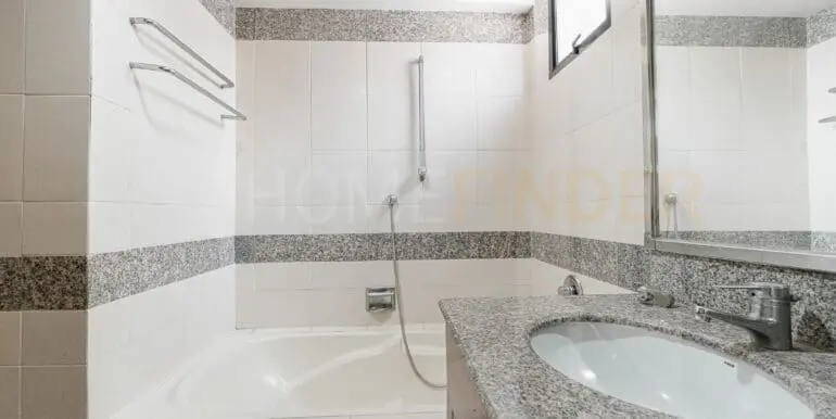 The president park sukhumvit 24 (3bed)-17