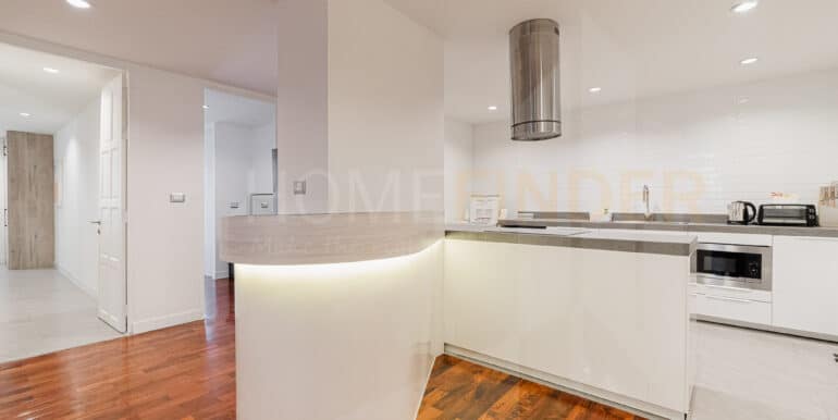 Benviar Tonson Residence (3b 255sqm 115k)-9