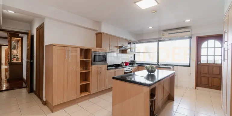 Centre Point Residence Phromphong Bangkok (4bed)-12