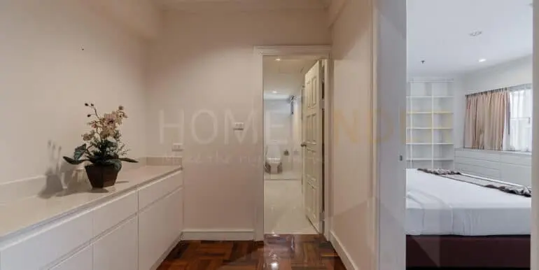 Centre Point Residence Phromphong Bangkok (4bed)-16
