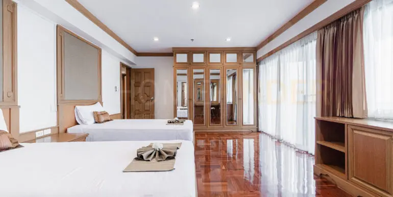 Centre Point Residence Phromphong Bangkok (4bed)-17