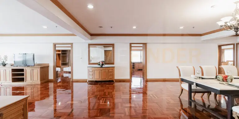 Centre Point Residence Phromphong Bangkok (4bed)