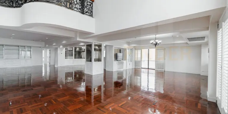 Centre Point Residence Phromphong Bangkok (6bed)-5
