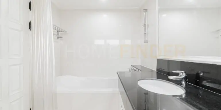 Centre Point Residence Phromphong Bangkok (6bed)-54