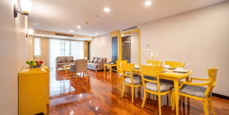 APSuitesSuk33-3BR200sqm-01