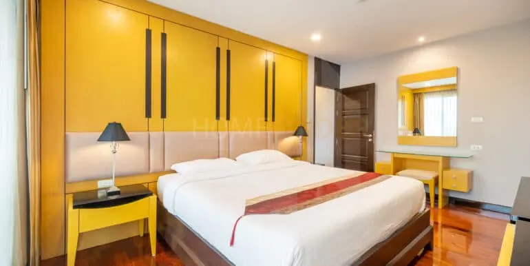 APSuitesSuk33-3BR200sqm-03