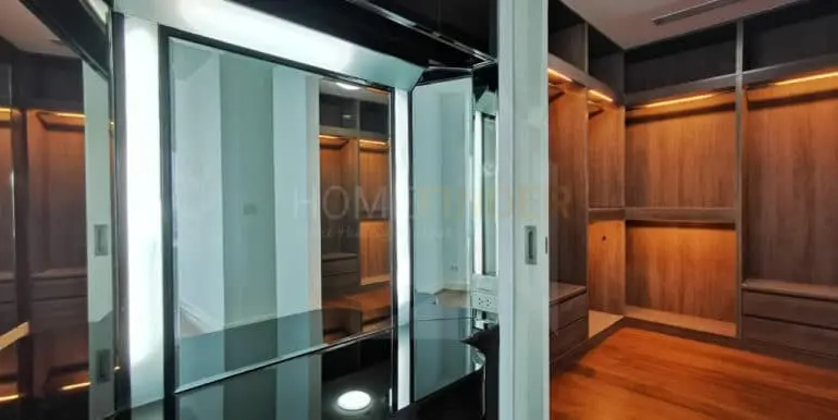 185Rajadamri-3BR3WC224sqm-13
