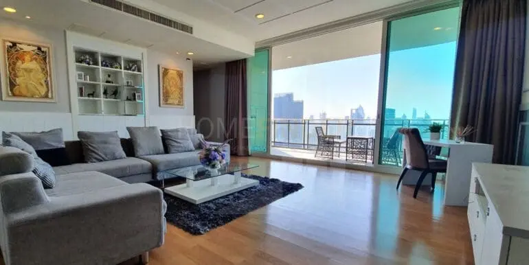 TheRoyceResidence-PH4BR252sqm-02
