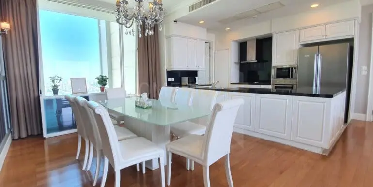 TheRoyceResidence-PH4BR252sqm-03
