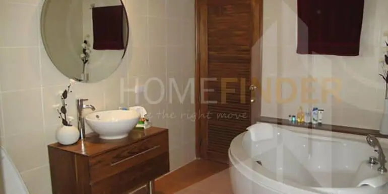 RoyalCastlePattanakarn - 3BR3WC215sqm - 08