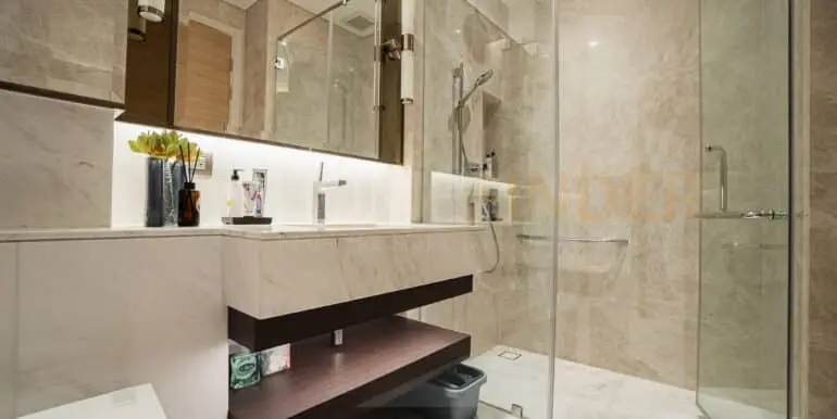 Sindhorn Residence (1bed)-11