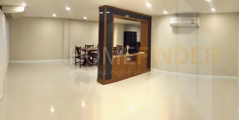 Townhouse in Ekkamai - 3BR4WC350sqm - 01