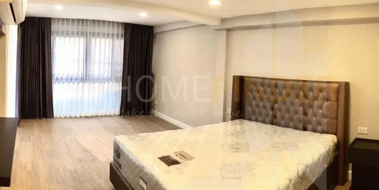 Townhouse in Ekkamai - 3BR4WC350sqm - 06