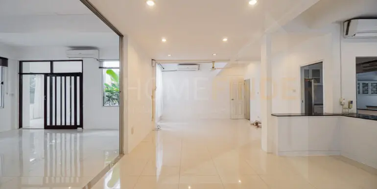 House Ekamai-7
