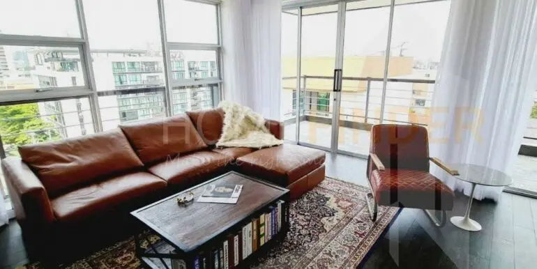 Penthouse Condominium 3 - 3BR4WC250sqm - 01