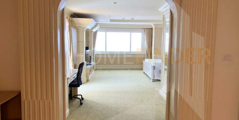 Euro Classic - 1BR1WC70sqm - 03